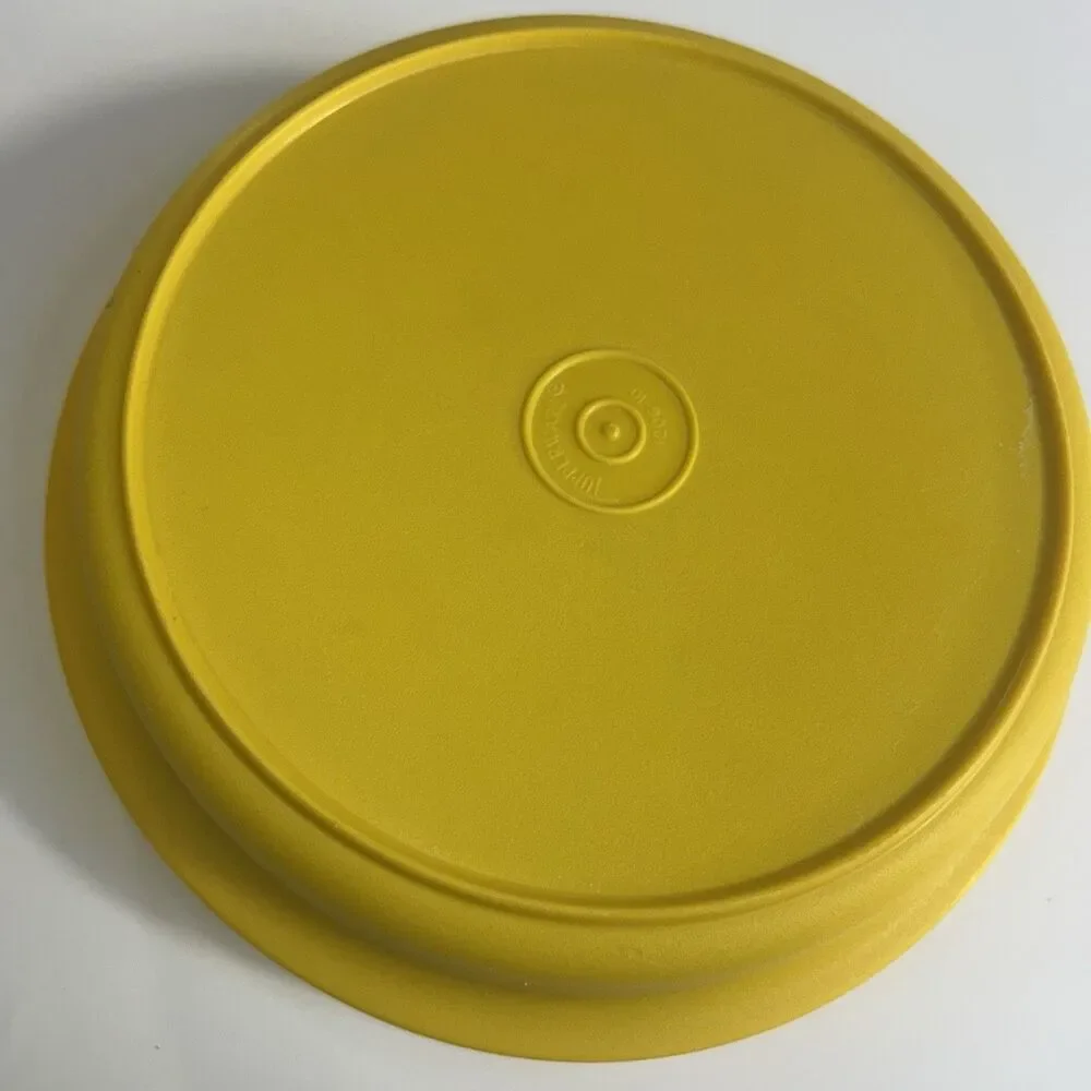 Tupperware Seal N Serve Bowl w/ Lid/Plate-Harvest Yellow #1206 & #1207
